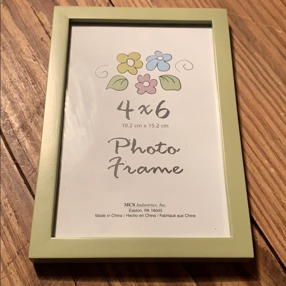 NWOT 4 4x6 pastel picture frames - Picture 2 of 11